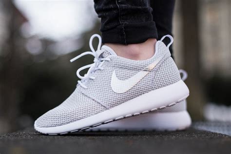 Graue Nike Roshe Run Größe 40 online kaufen 